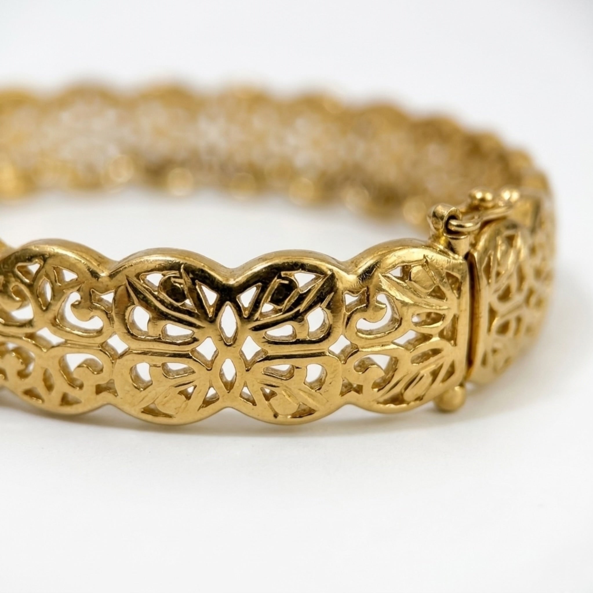 Bracelet "Dentelle de Fès" – Jonc ciselé doré à l'or fin