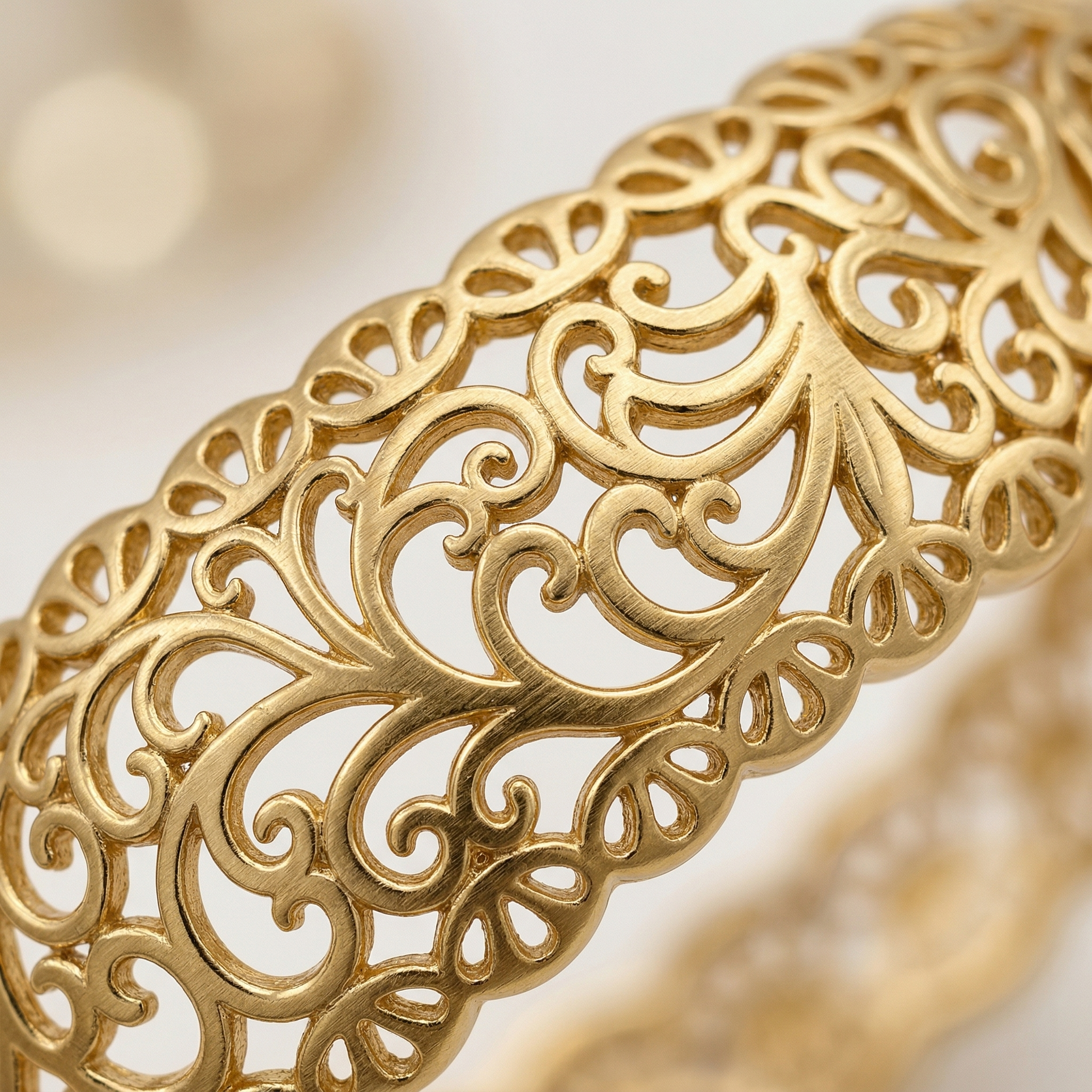 Bracelet "Alvéole Royale Jonc Hexagonale & Cristaux