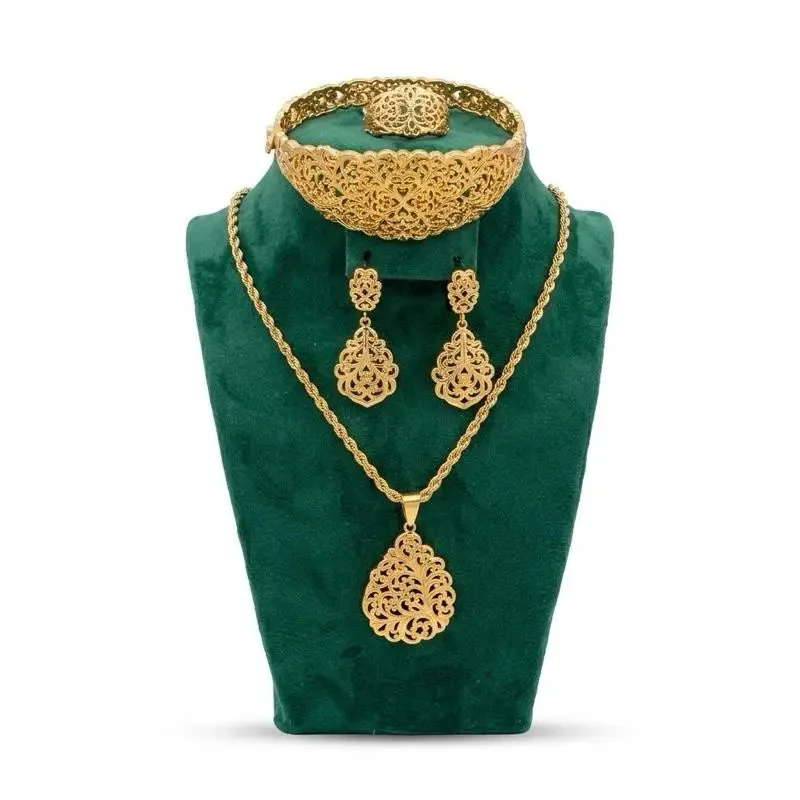 Parure doree Maison Zayna